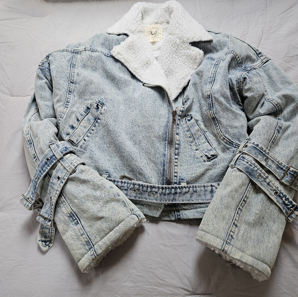 Jacket - Picture 4 of 5